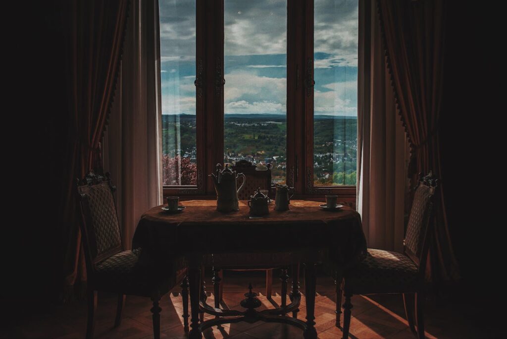 Do Solar Screens Make Room Dark?